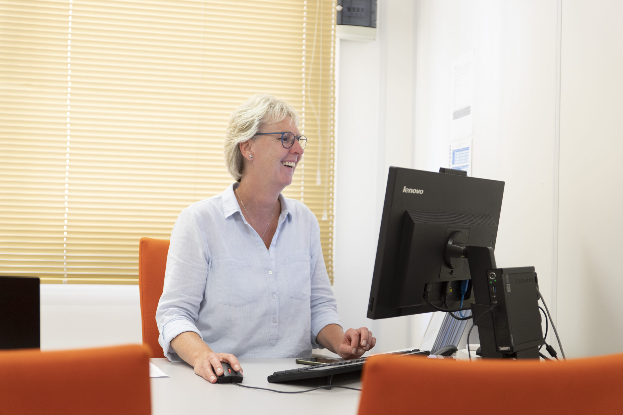 Medewerker aan het werk